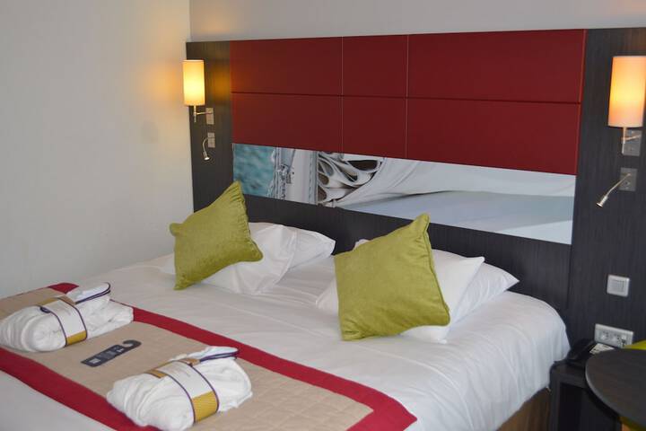 Room 2 of 47