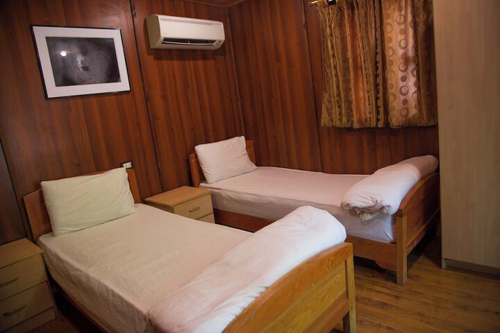 Room 5 of 21