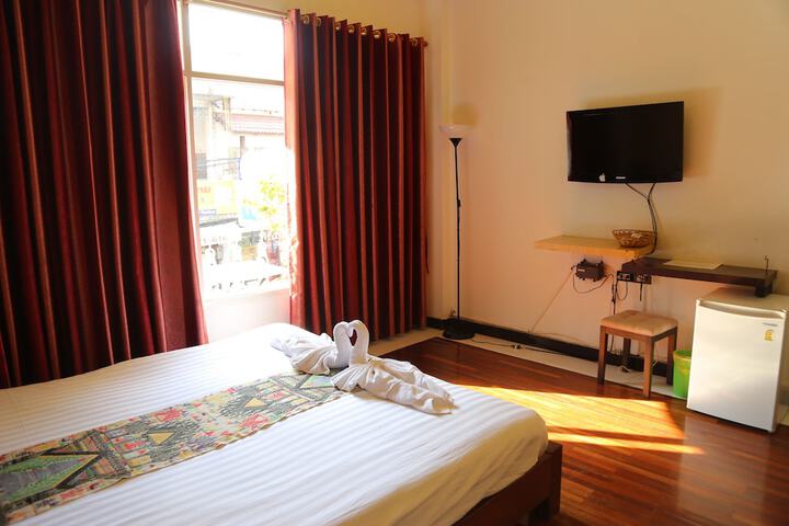 Room 12 of 52