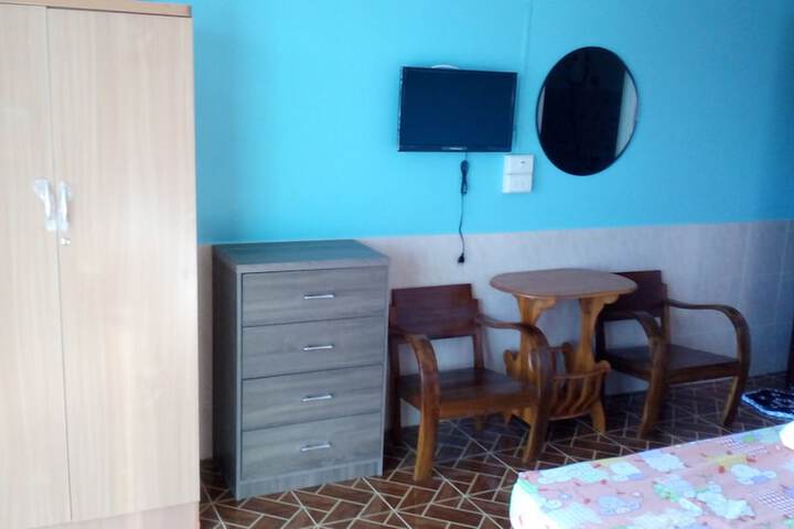 Room 11 of 79