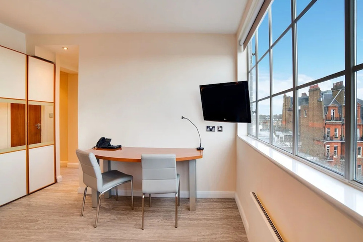Room 12 of 19