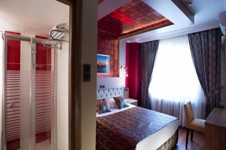 Room 5 of 37