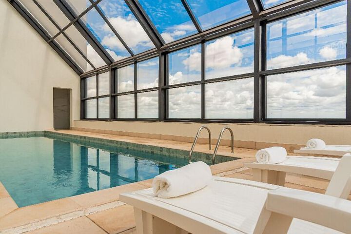 Pool 17 of 25