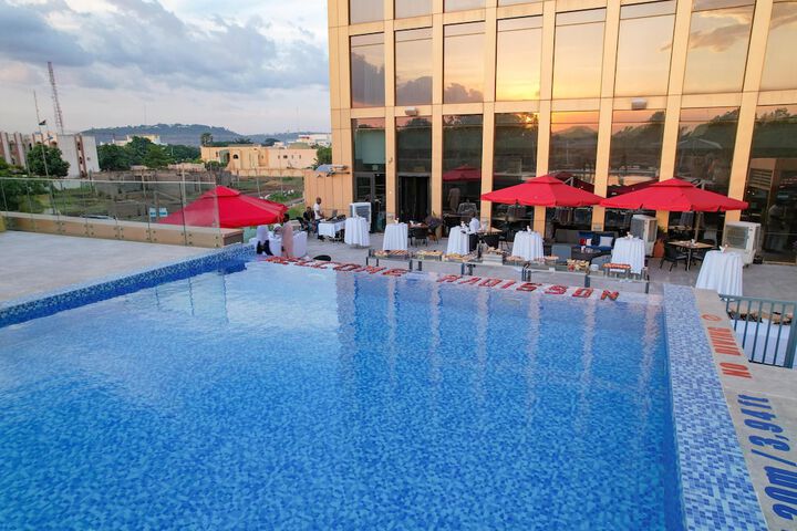 Pool 43 of 118