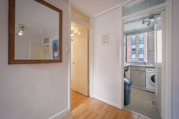 Room 46 of 83