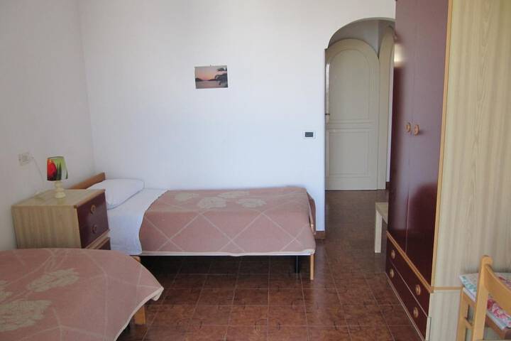 Room 10 of 60