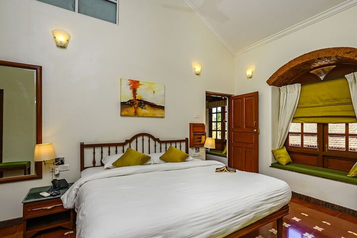 Room 4 of 39