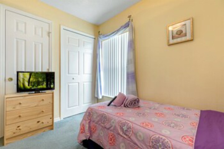 Room 29 of 32