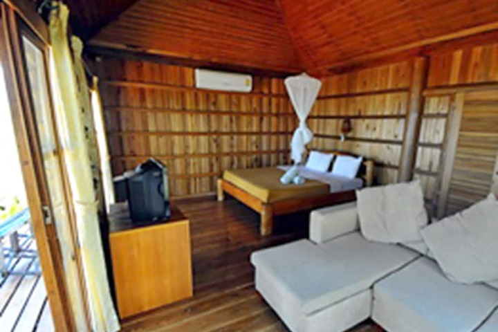 Room 10 of 70