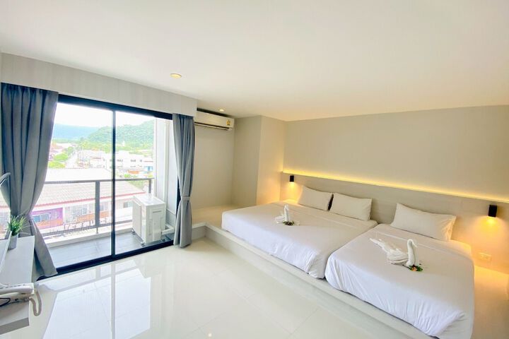 Room 10 of 40