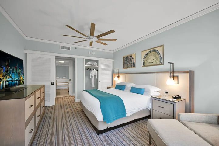 Room 18 of 21