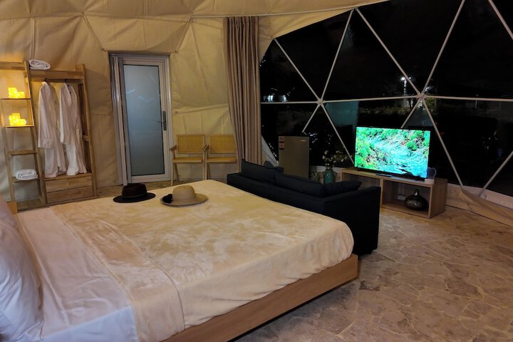 Room 7 of 97