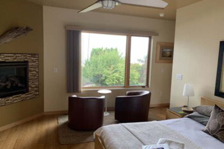 Room 26 of 34