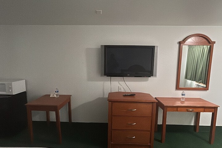 Room 24 of 49