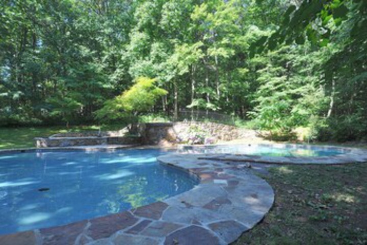 Pool 34 of 38