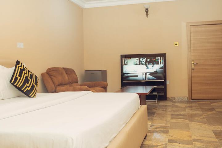 Room 8 of 22