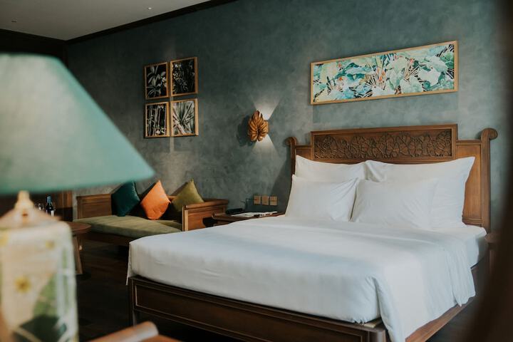 Room 17 of 63