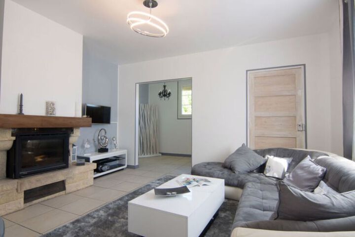Room 5 of 20