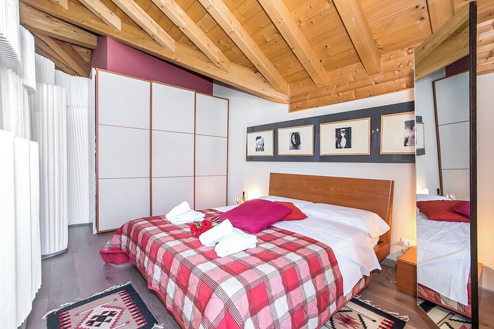 Room 5 of 39