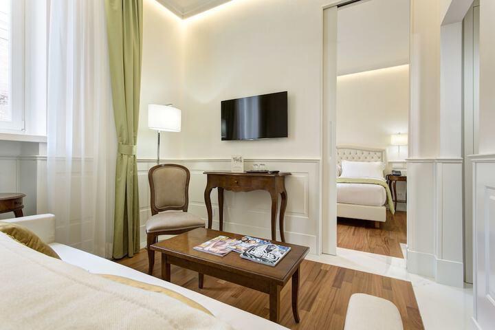 Room 42 of 83