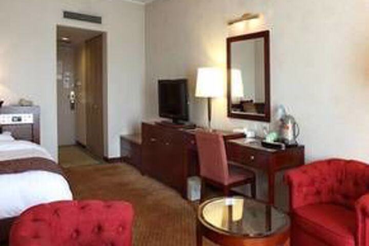 Room 8 of 54