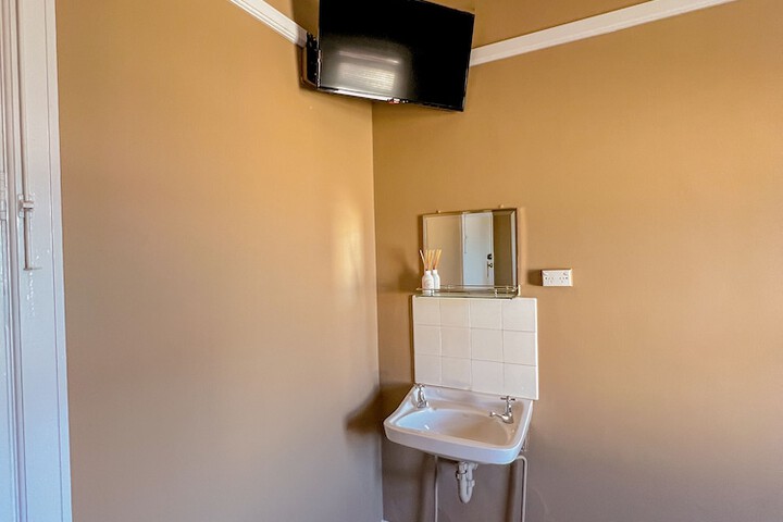 Room 7 of 19