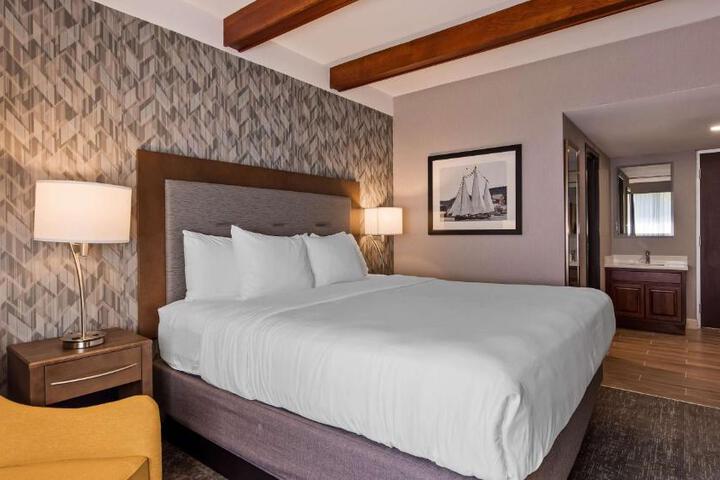 2 Double Beds (3 of 4)