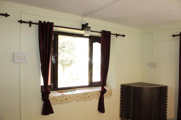 Room 15 of 32