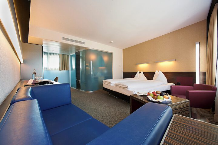 Room 28 of 75