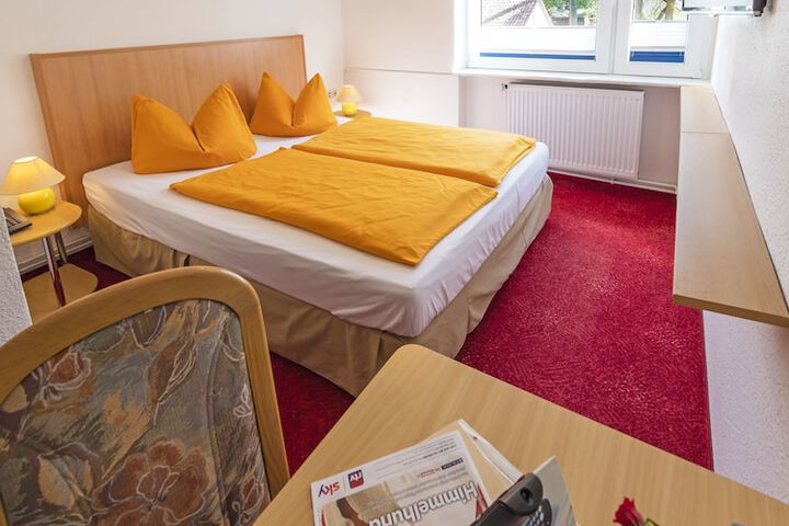 Room 2 of 18