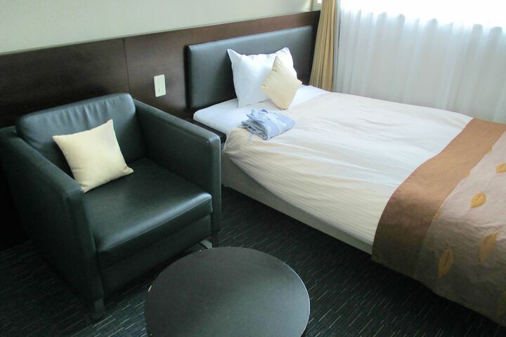 Room 6 of 34