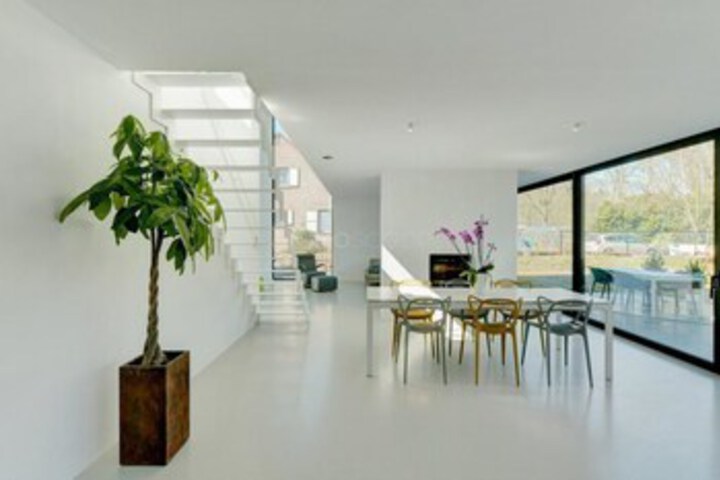 Room 3 of 11
