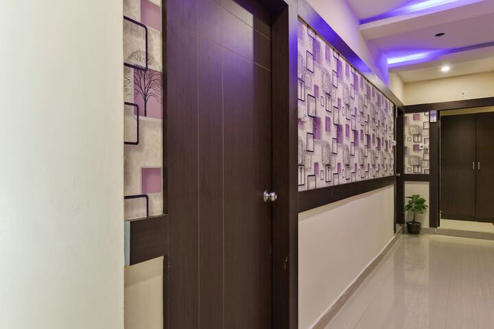 OYO 13114 SVS LUXURY ROOMS