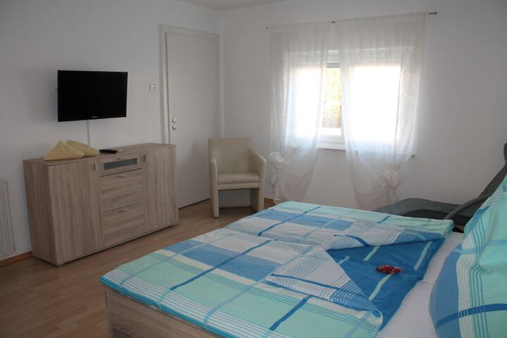 Room 2 of 19