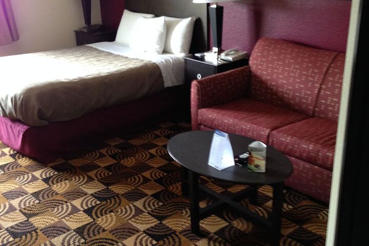 1 Queen Bed (17 of 22)