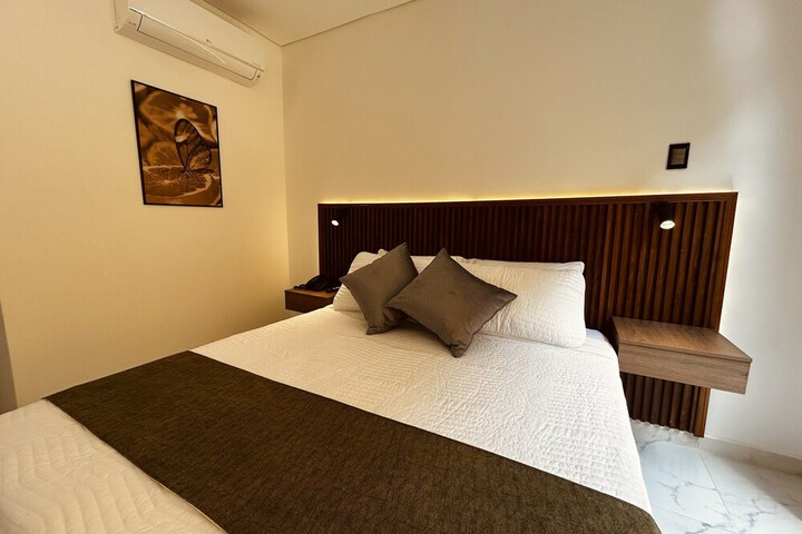 Room 5 of 49