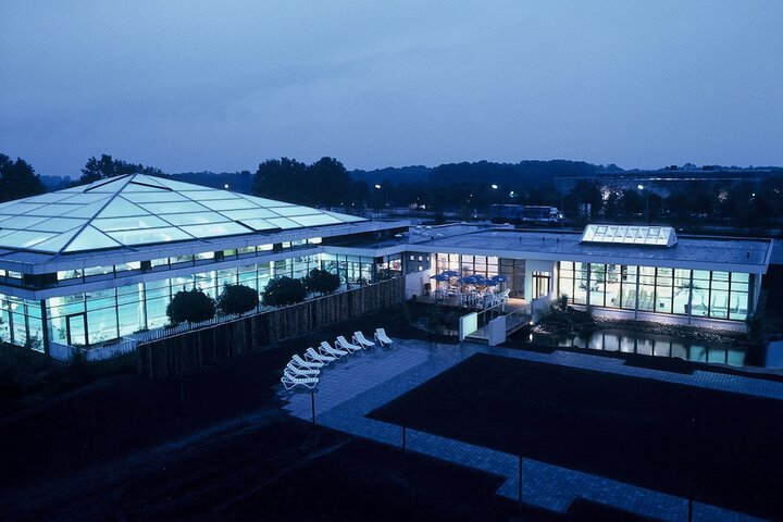 Pool Hotel