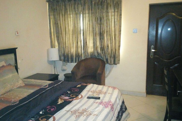 Room 21 of 27