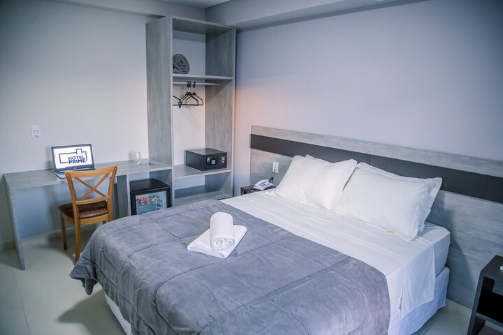 Room 17 of 35