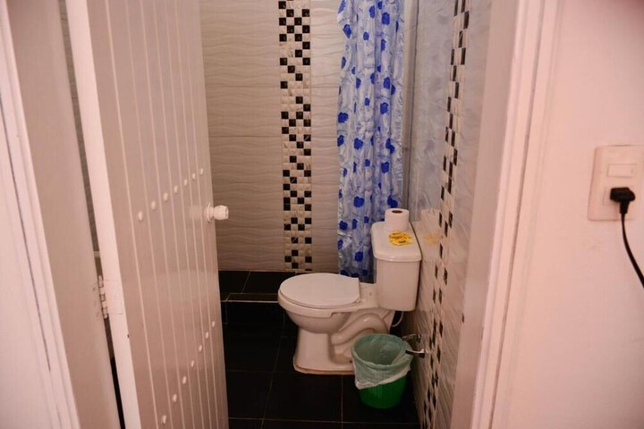 Room 18 of 27