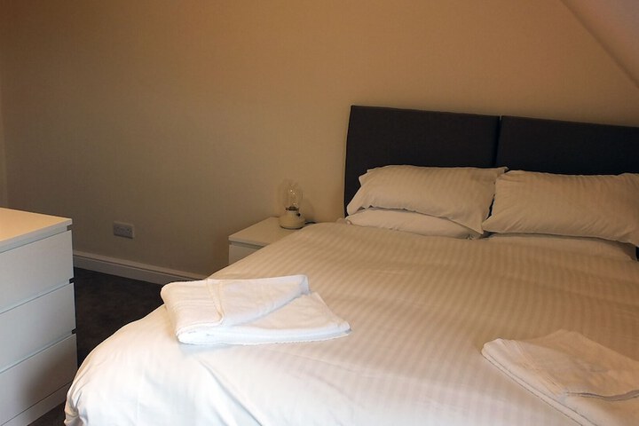 Room 6 of 38