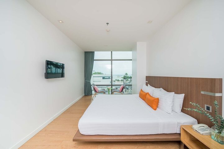 Room 14 of 74