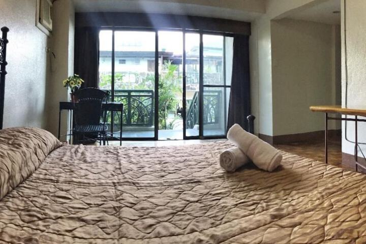Room 28 of 52