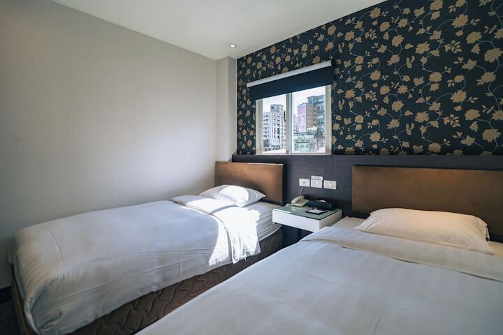 Room 49 of 65