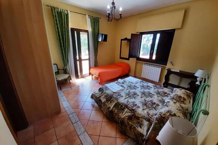 Room 9 of 49