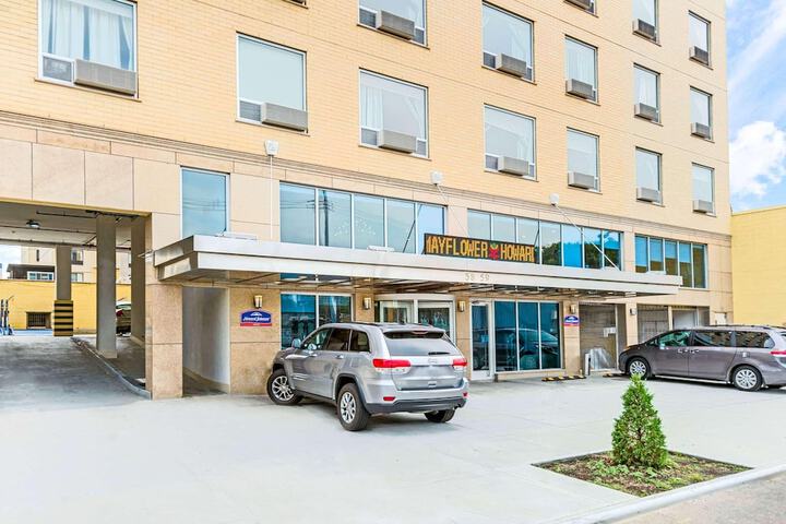 Hotel 85 of 89