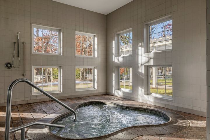 Pool 14 of 32