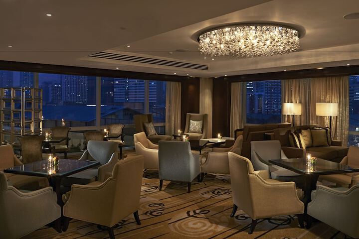 Lounge 81 of 89