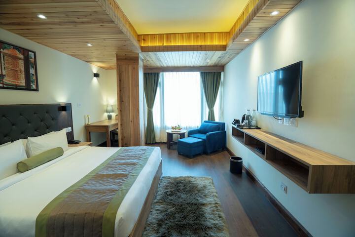 Room 9 of 40