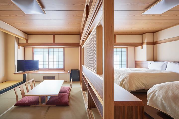 Room 7 of 49